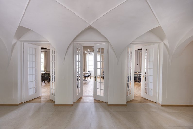 Kreuzgewölbe im Inneren der Villa Gminder